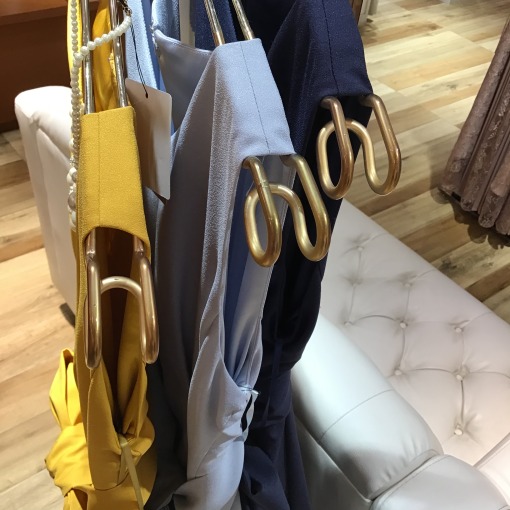 商品情報 アシメ裾レースワンピース Est エスト 大阪 梅田のショッピングモール