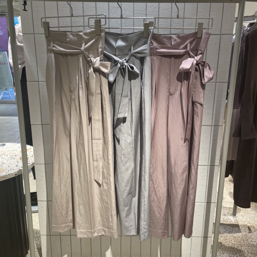 商品情報 ハイウエストタックパンツ Est エスト 大阪 梅田のショッピングモール 商品情報 ハイウエストタックパンツ Est エスト 大阪 梅田のショッピングモール